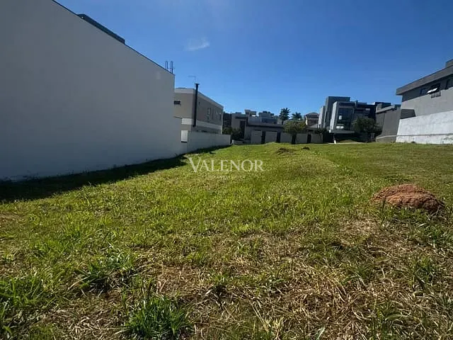 Terreno com 300m², à venda, no bairro Loteamento Brisas do Lago em Jundiaí