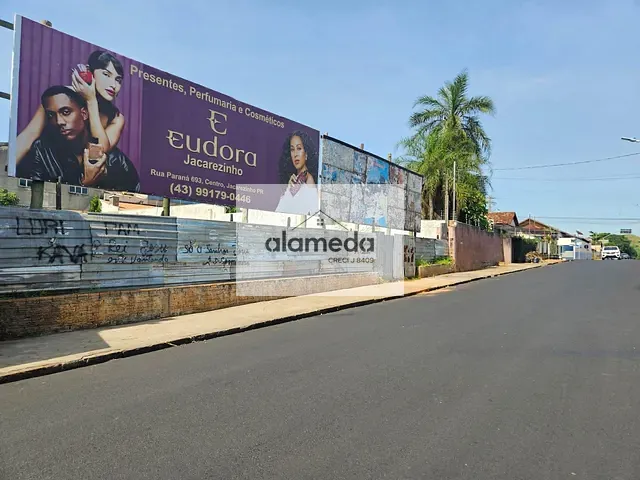 Terreno com 880m², à venda, no bairro CENTRO em Jacarezinho