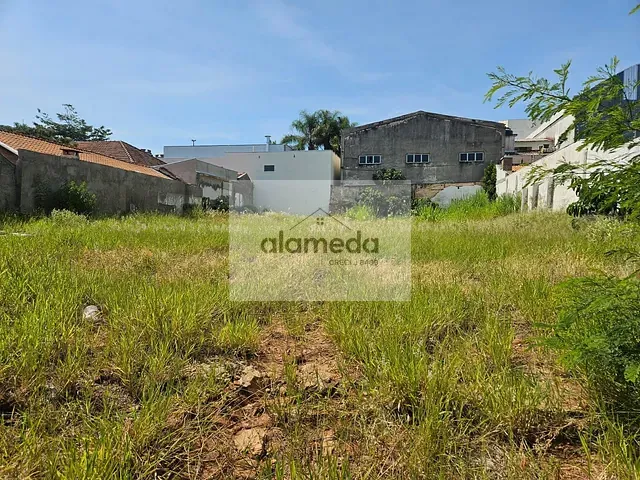 Terreno com 880m², à venda, no bairro CENTRO em Jacarezinho