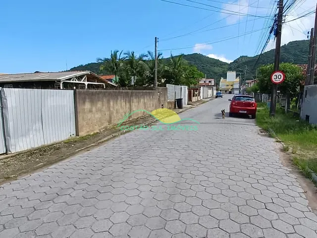 Terreno com 360m², à venda, no bairro Ribeirão da Ilha em Florianópolis