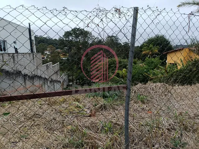 Terreno com 939m², à venda, no bairro Chácara das Paineiras em Carapicuíba