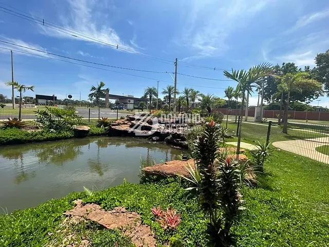 Terreno com 398m², à venda, no bairro Parque das Laranjeiras em Uberaba
