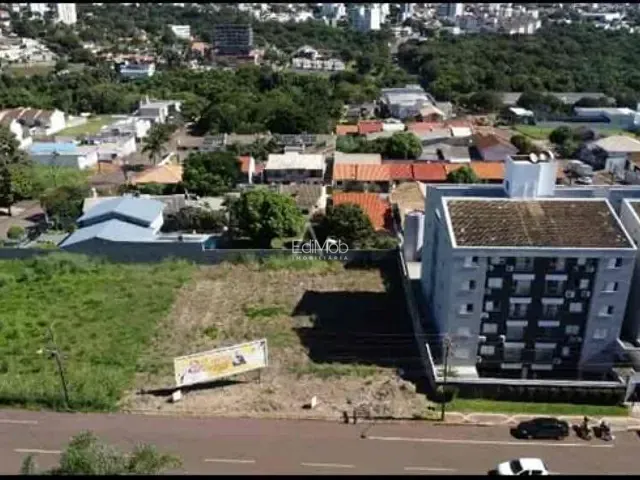 Terreno com 880m², à venda, no bairro Centro em Cascavel