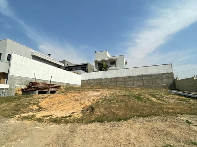 Terreno com 604m², à venda, no bairro Loteamento Residencial Jardim Villagio em Americana