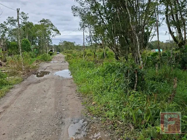 Terreno com 410m², à venda, no bairro Maresia em Itapoá