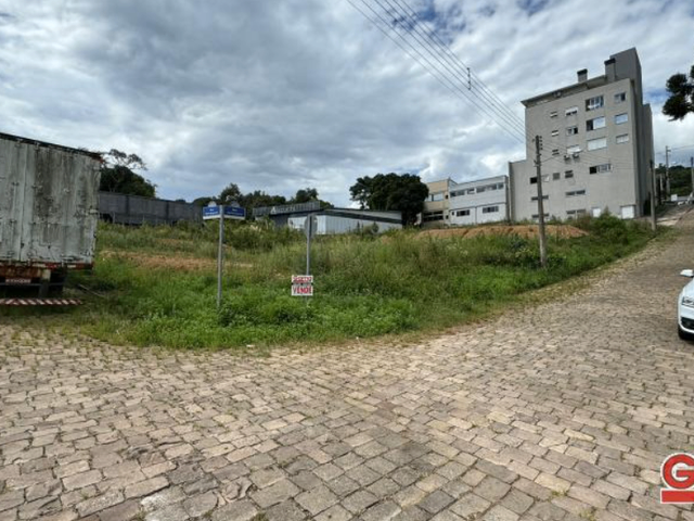 Terreno com 369m², à venda, no bairro Loteamento Carnevalli em Nova Prata