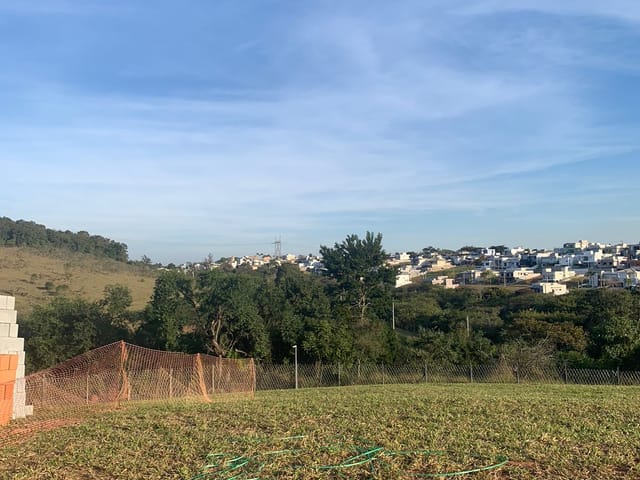 Terreno com 590m², à venda, no bairro Engenho Seco em Louveira