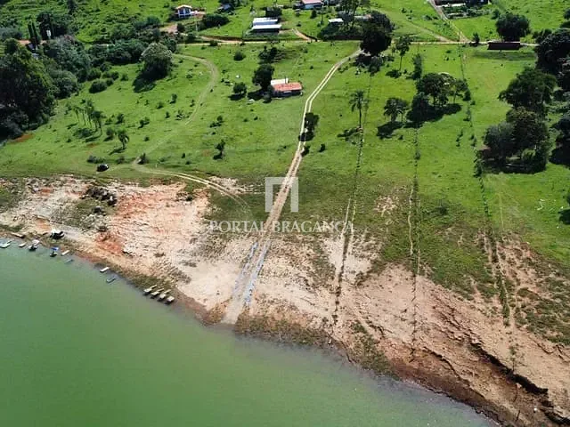Terreno com 8000m², à venda, no bairro Serrinha em Bragança Paulista