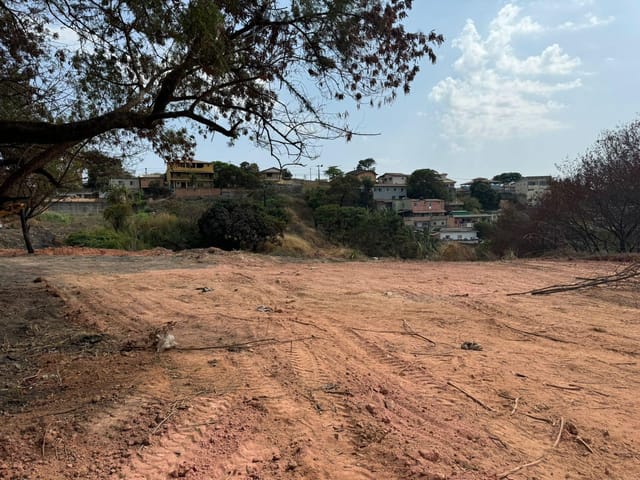 Terreno com 15000m², à venda, no bairro São João Batista (Venda Nova) em Belo Horizonte