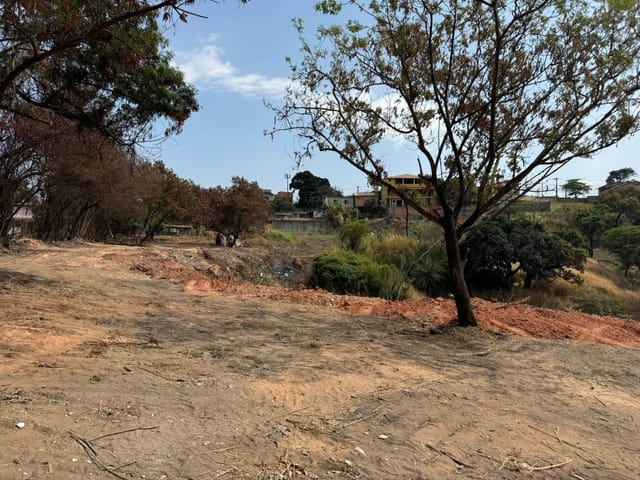 Terreno com 15000m², à venda, no bairro São João Batista (Venda Nova) em Belo Horizonte