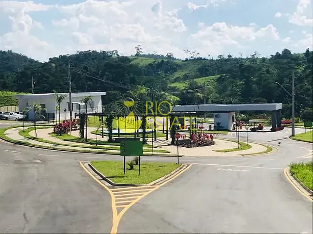 Terreno com 322m², à venda, no bairro Casa de Pedra em Volta Redonda