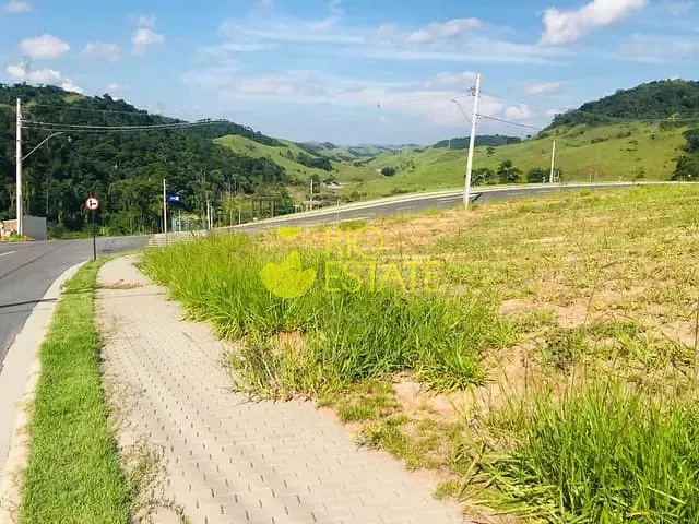Terreno com 322m², à venda, no bairro Casa de Pedra em Volta Redonda