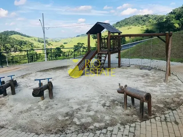 Terreno com 322m², à venda, no bairro Casa de Pedra em Volta Redonda