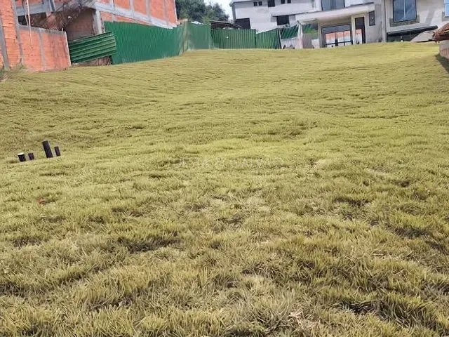 Terreno à venda, no bairro Pilarzinho em Curitiba
