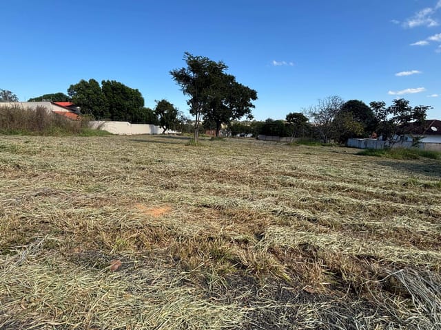Terreno com 403m², à venda, no bairro Portal do Rio Quente em Rio Quente