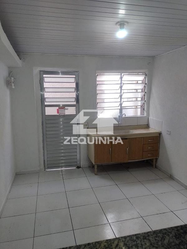 Casa à venda com 1 quarto, 10m² - Foto 1