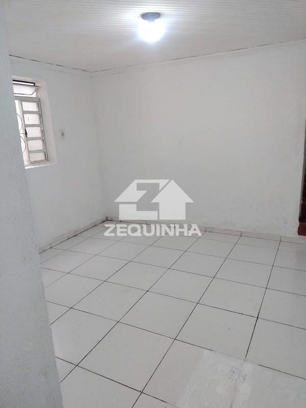 Casa à venda com 1 quarto, 10m² - Foto 4