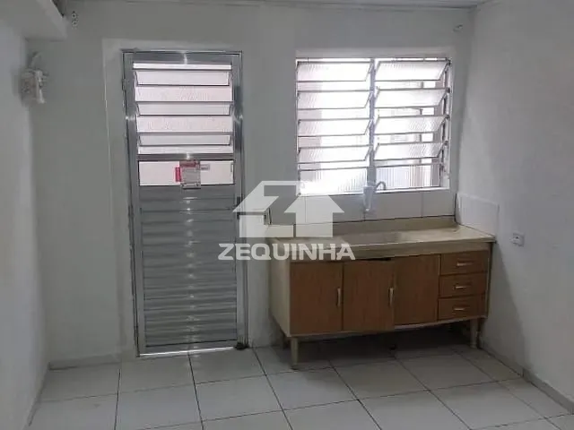 Casa com 125m², à venda, no bairro Vila Ayrosa em Osasco