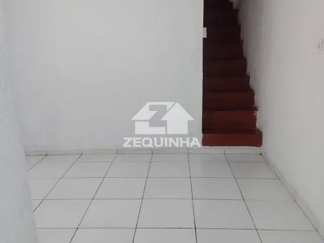 Casa com 125m², à venda, no bairro Vila Ayrosa em Osasco