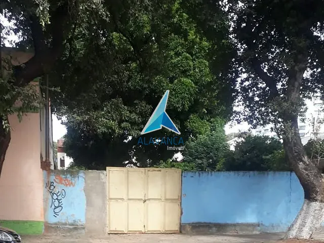 Terreno com 400m², à venda, no bairro Centro em Governador Valadares