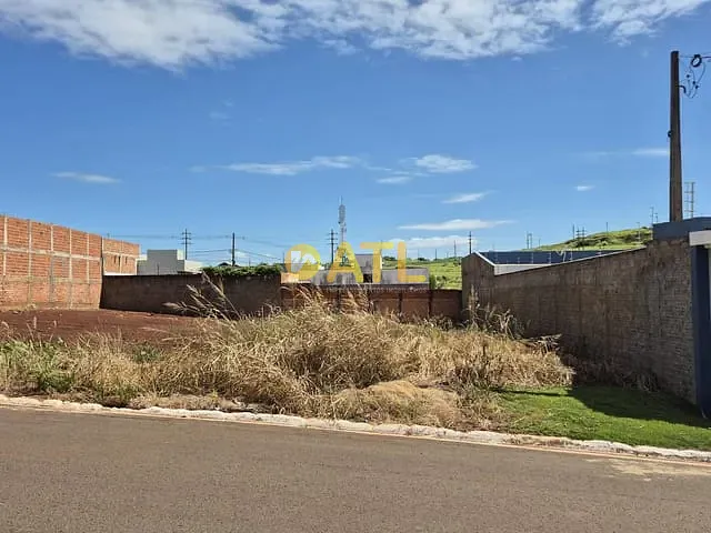 Terreno com 396m², à venda, no bairro Residencial Ville de France em Ourinhos