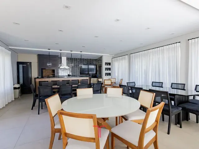 Terreno com 389m², à venda, no bairro Campo Comprido em Curitiba