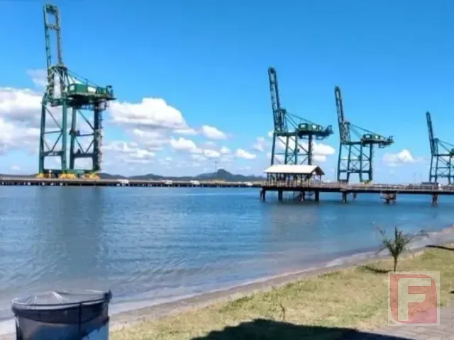 Terreno com 450m², à venda, no bairro Pontal do Norte em Itapoá