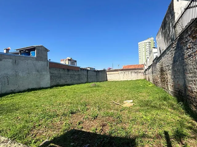 Terreno com 420m², à venda, no bairro Centro em São José dos Pinhais