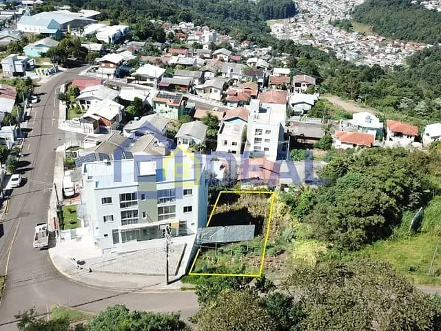 Terreno com 388m², à venda, no bairro Petrópolis em Concórdia