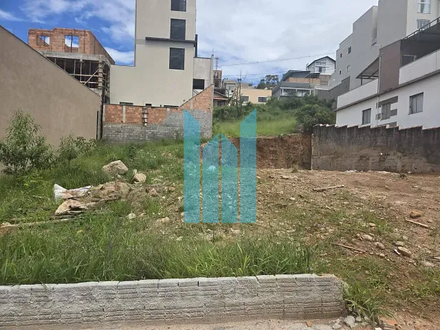 Terreno com 250m², à venda, no bairro Jardim Bandeirantes em Poços de Caldas