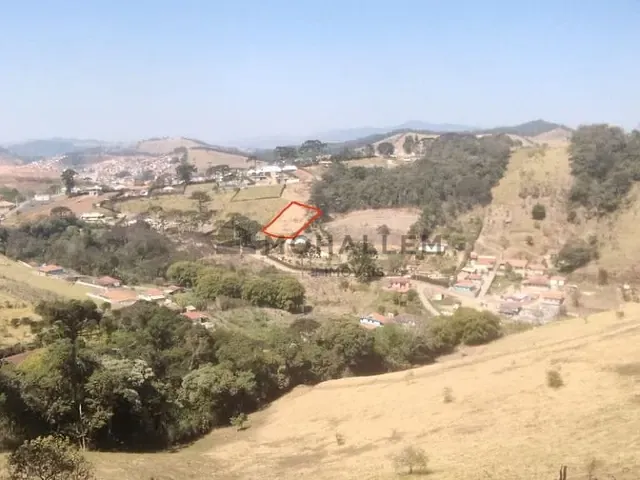 Terreno com 1200m², à venda, no bairro Capoeirinha em Maria da Fé