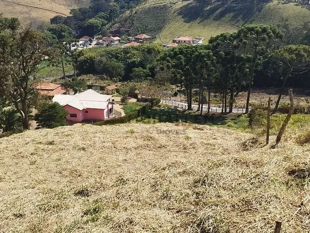 Terreno com 1200m², à venda, no bairro Capoeirinha em Maria da Fé
