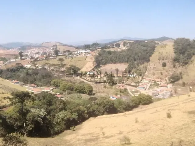 Terreno com 1200m², à venda, no bairro Capoeirinha em Maria da Fé