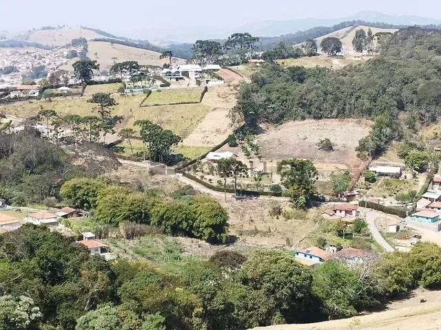 Terreno com 1200m², à venda, no bairro Capoeirinha em Maria da Fé