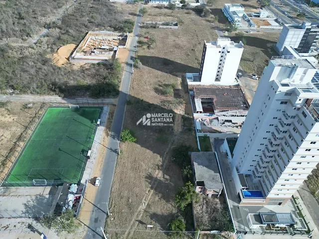 Terreno com 2052m², à venda, no bairro Candeias em Vitória da Conquista