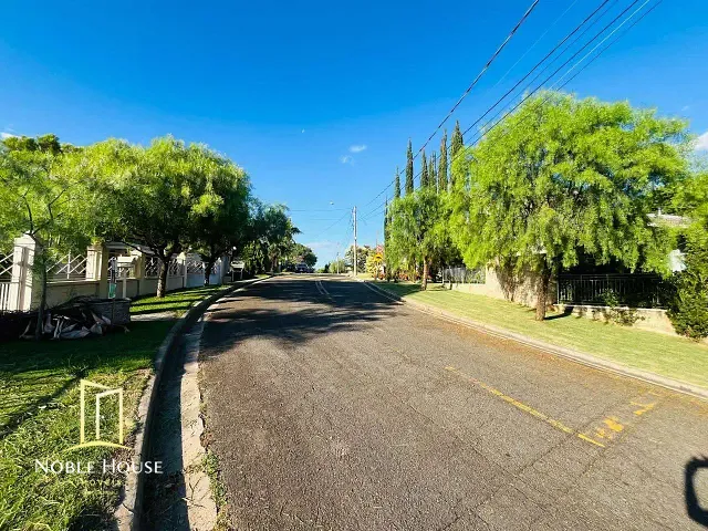 Terreno com 1095m², à venda, no bairro Marambaia em Vinhedo