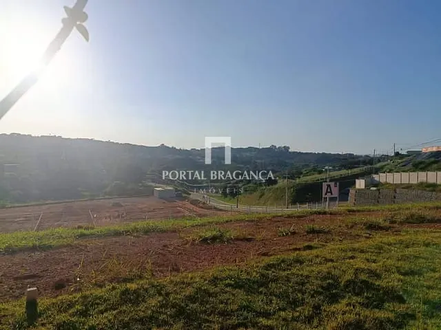 Terreno com 250m², à venda, no bairro Residencial Bella vita em Bragança Paulista