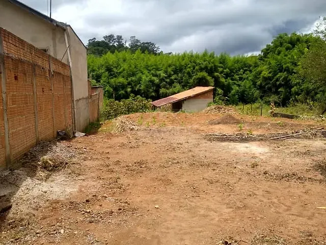 Terreno com 1000m², à venda, no bairro Parque Primavera em Poços de Caldas