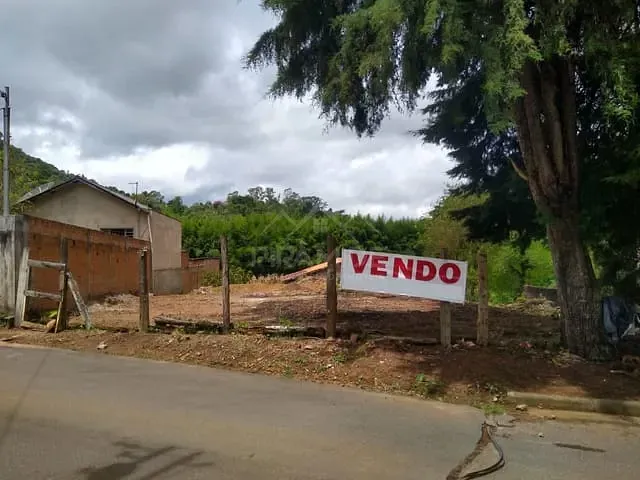 Terreno com 1000m², à venda, no bairro Parque Primavera em Poços de Caldas