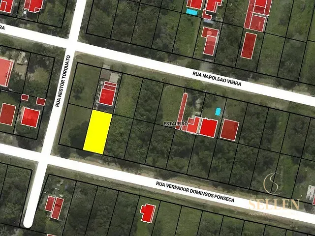 Terreno com 330m², à venda, no bairro Praia do Estaleiro em Balneário Camboriú