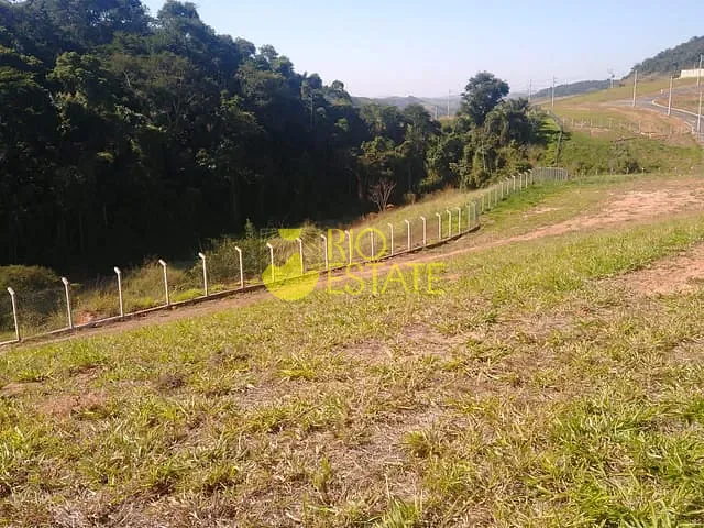 Terreno com 242m², à venda, no bairro Casa de Pedra em Volta Redonda
