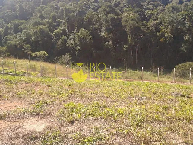 Terreno com 242m², à venda, no bairro Casa de Pedra em Volta Redonda