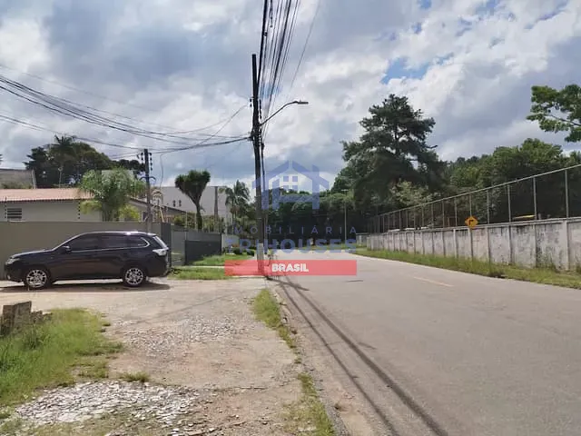 Terreno com 2000m², à venda, no bairro Tingui em Curitiba