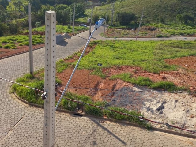 Terreno com 160m², à venda, no bairro Loteamento Serras Verdes  em Córrego do Bom Jesus