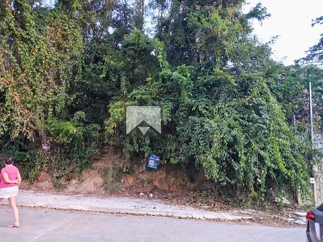 Terreno com 360m², à venda, no bairro Engenho do Mato em Niterói