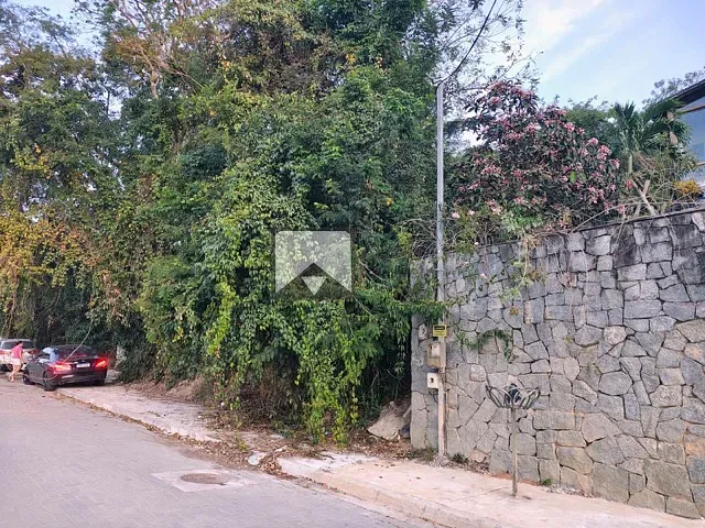 Terreno com 360m², à venda, no bairro Engenho do Mato em Niterói