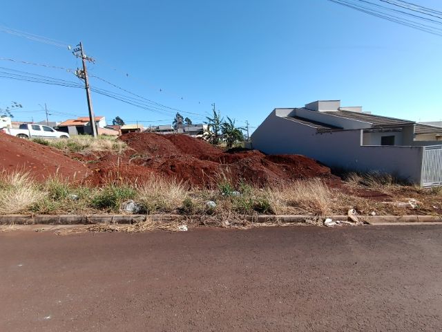 Terreno com 472m², à venda, no bairro Jardim Primavera em Apucarana