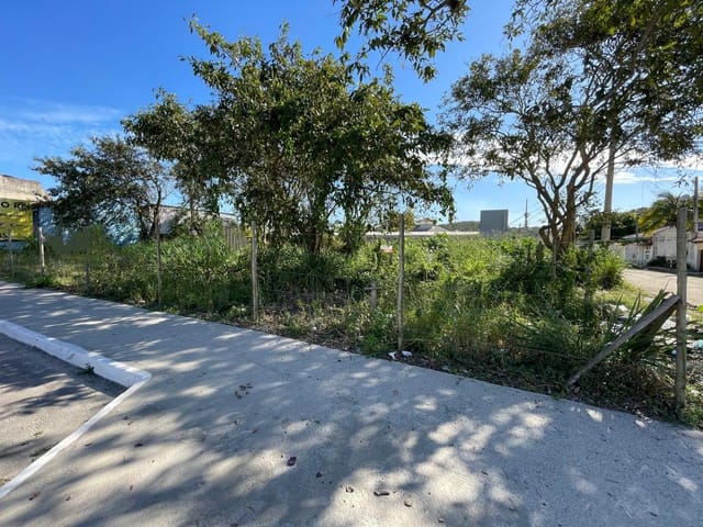 Terreno com 787m², à venda, no bairro Jardim Atlântico Oeste (Itaipuaçu) em Maricá