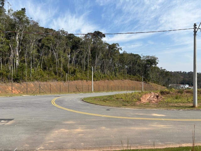 Terreno com 250m², à venda, no bairro Cézar de Souza em Mogi das Cruzes