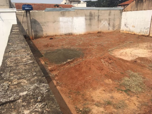 Terreno com 338m², à venda, no bairro Vila Frezzarim em Americana